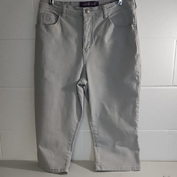 Light Gray Capri 5 Pocket Stretch Denim Jeans Side Leg Vent - Picture 12 of 12